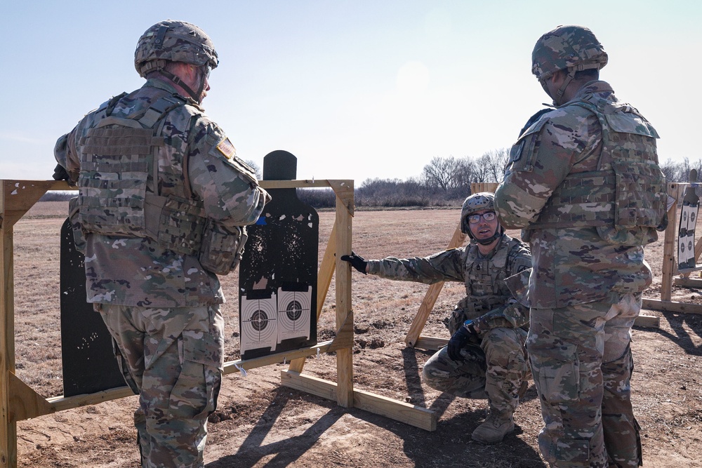 1-14 Soldiers Conduct M4 Qualification