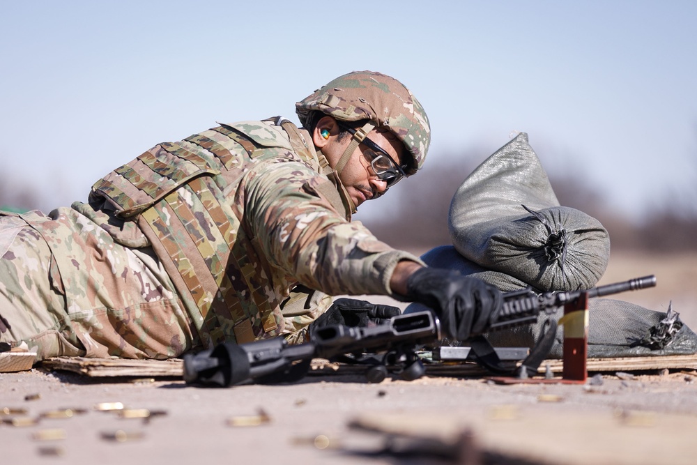 1-14 Soldiers Conduct M4 Qualification