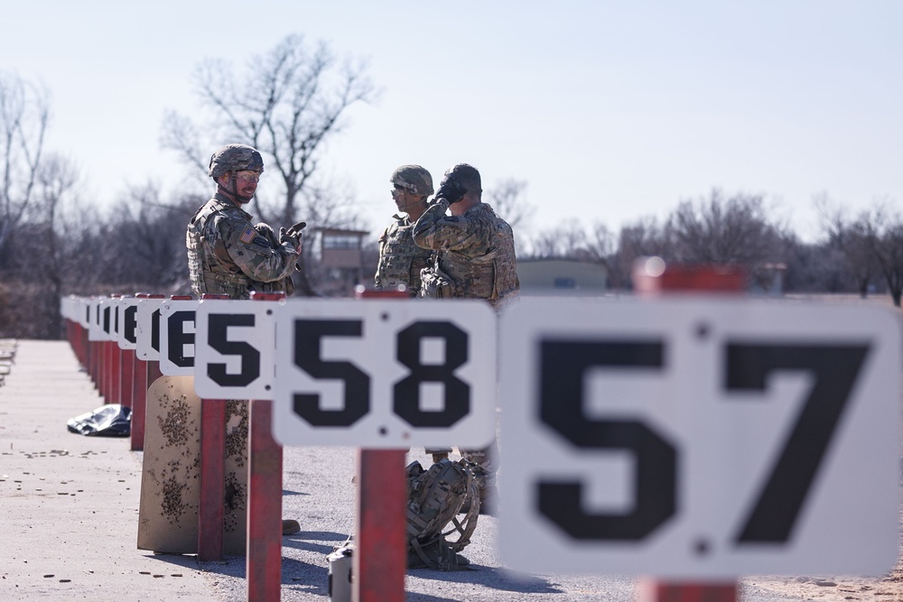 1-14 Soldiers Conduct M4 Qualification