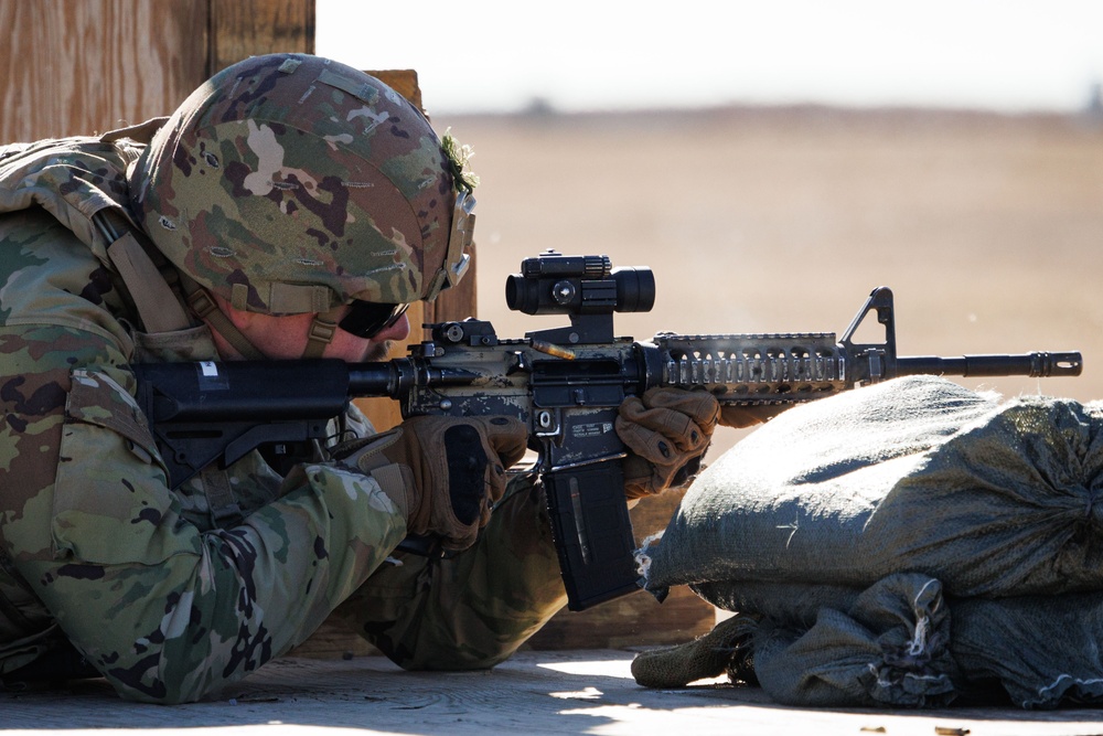 1-14 Soldiers Conduct M4 Qualification