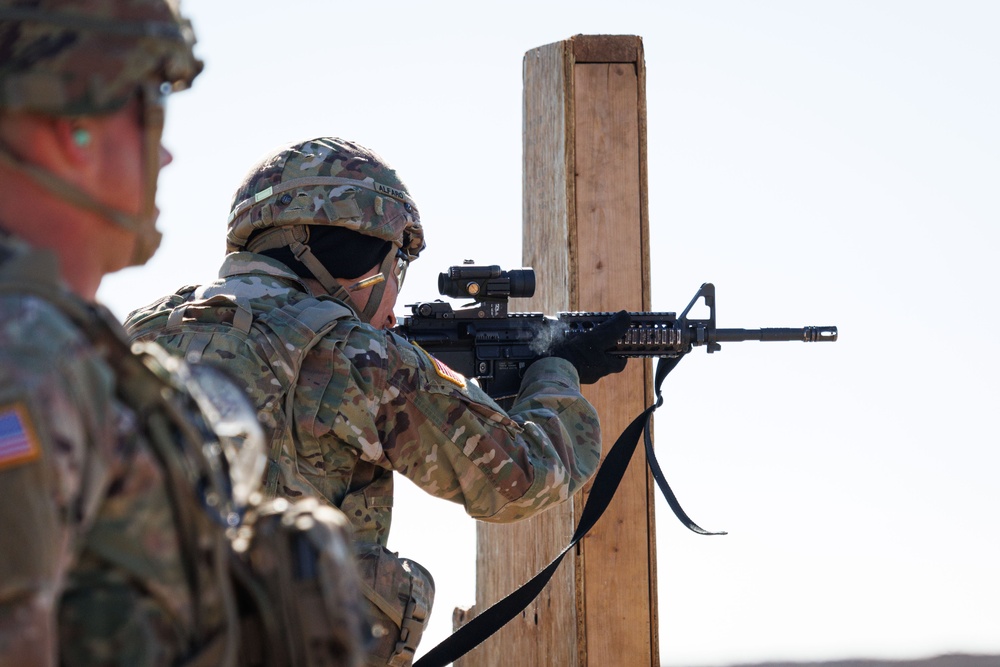 1-14 Soldiers Conduct M4 Qualification