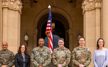 SOUTHCOM Commander Visits U.S. Army South Headquarters