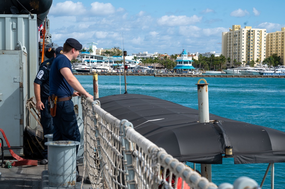 HMS Medway arrives at US Coast Guard Base Miami Beach