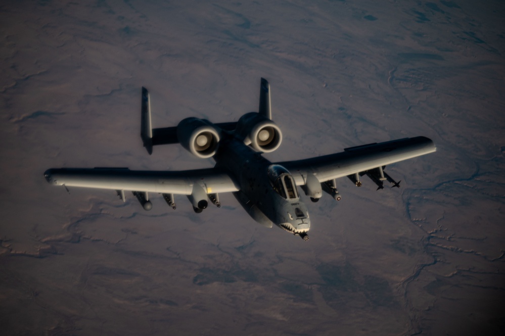 A-10s fly presence patrols over USCENTCOM