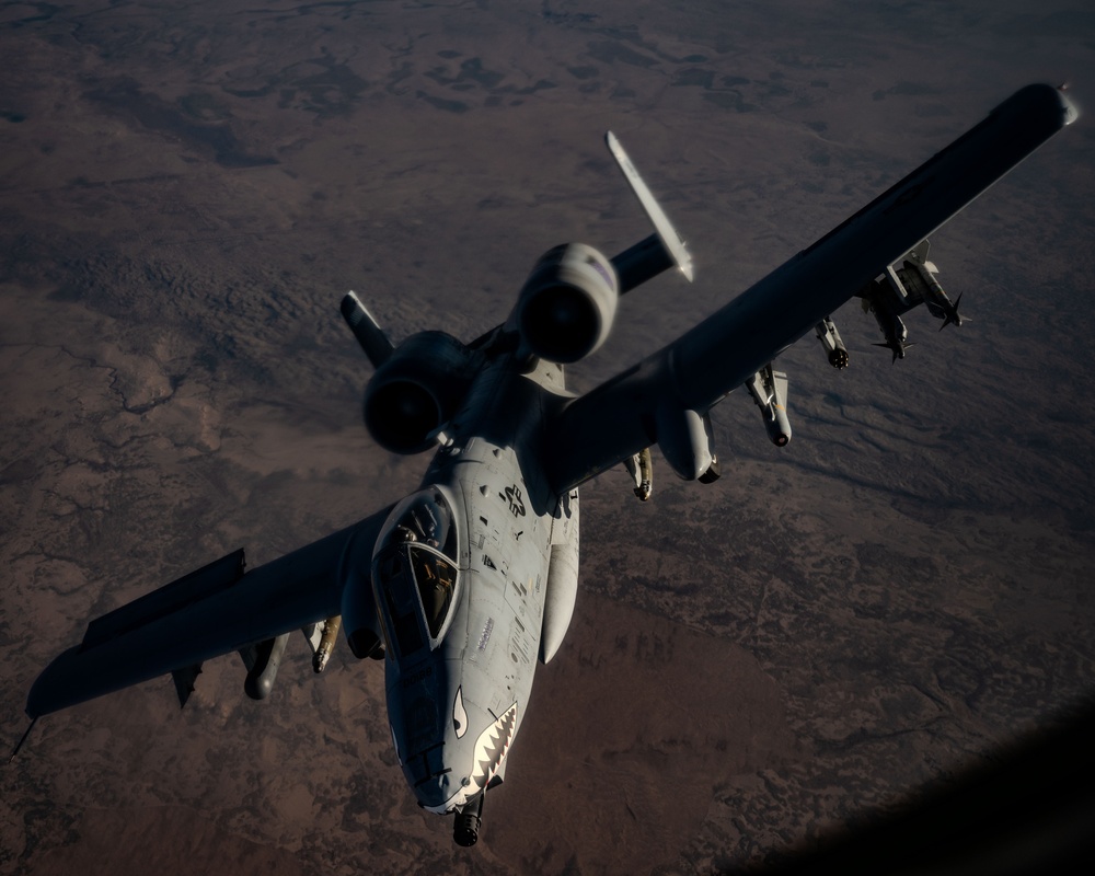 A-10s fly presence patrols over USCENTCOM