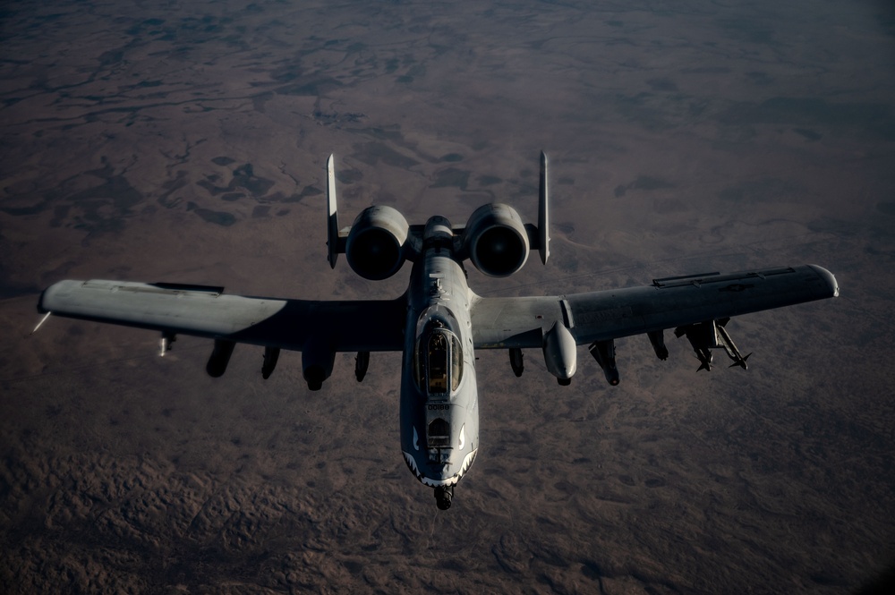 A-10s fly presence patrols over USCENTCOM