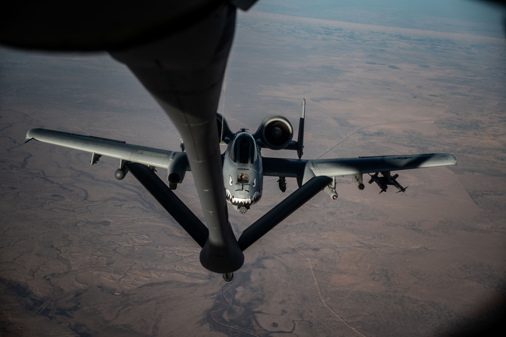 A-10s fly presence patrols over USCENTCOM