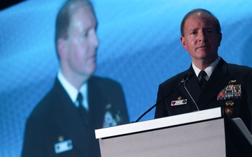 Admiral Munsch speaks at the SNA 2025