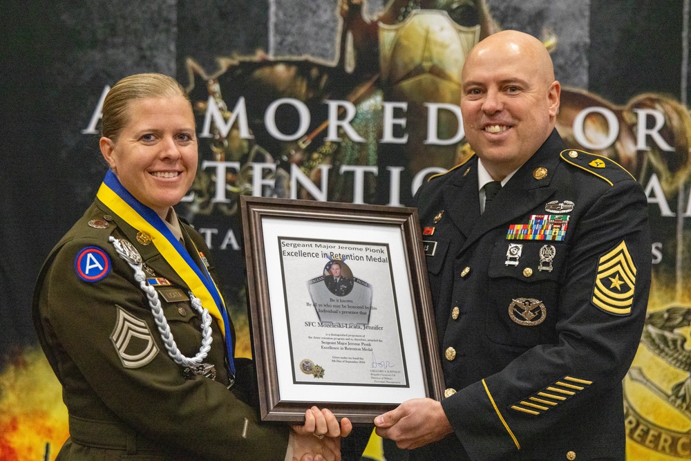 SFC Jennifer Mozeleski-Licata Receives Jerome Pionk Medal