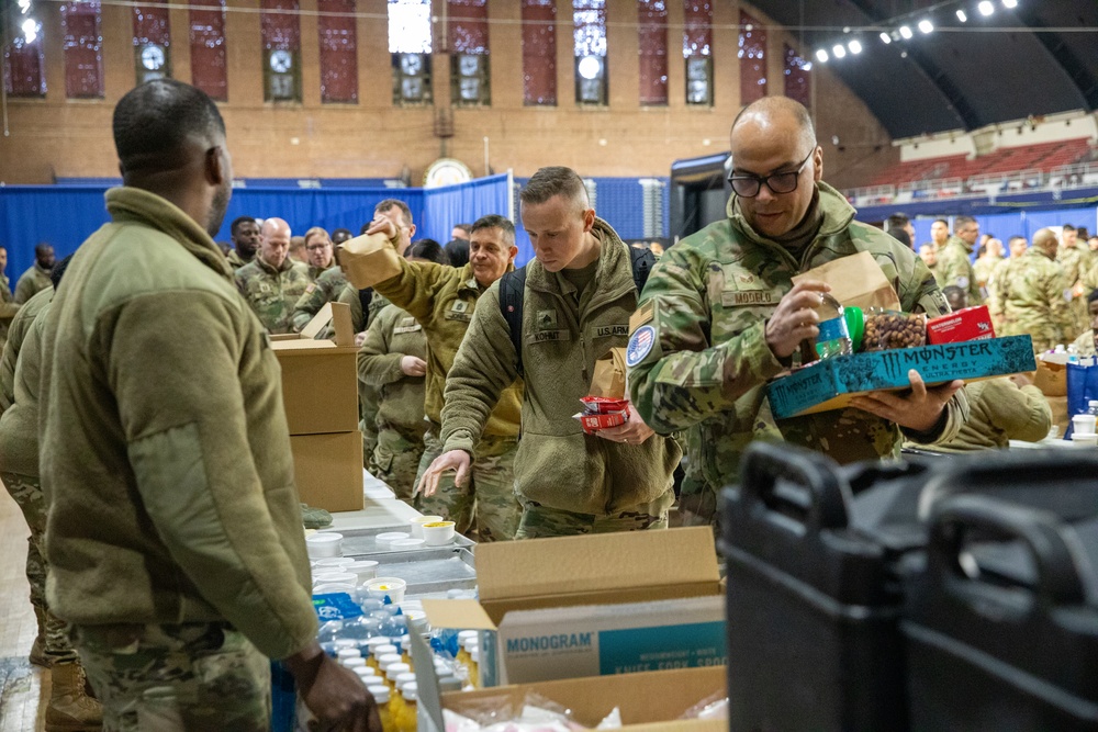 National Guardsmen Receive Lunch While Preparing to Support 60th Presidential Inauguration