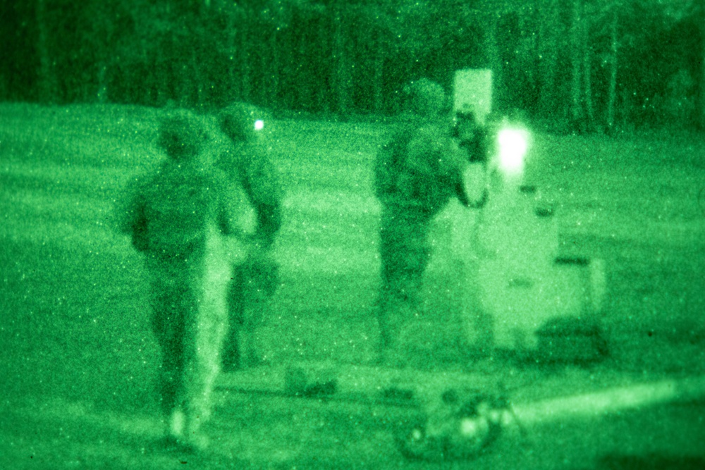 1-508th PIR conducts night weapons qualification during 1st Sgt. Funk DRE