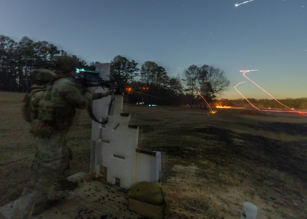 1-508th PIR conducts night weapons qualification during 1st Sgt. Funk DRE