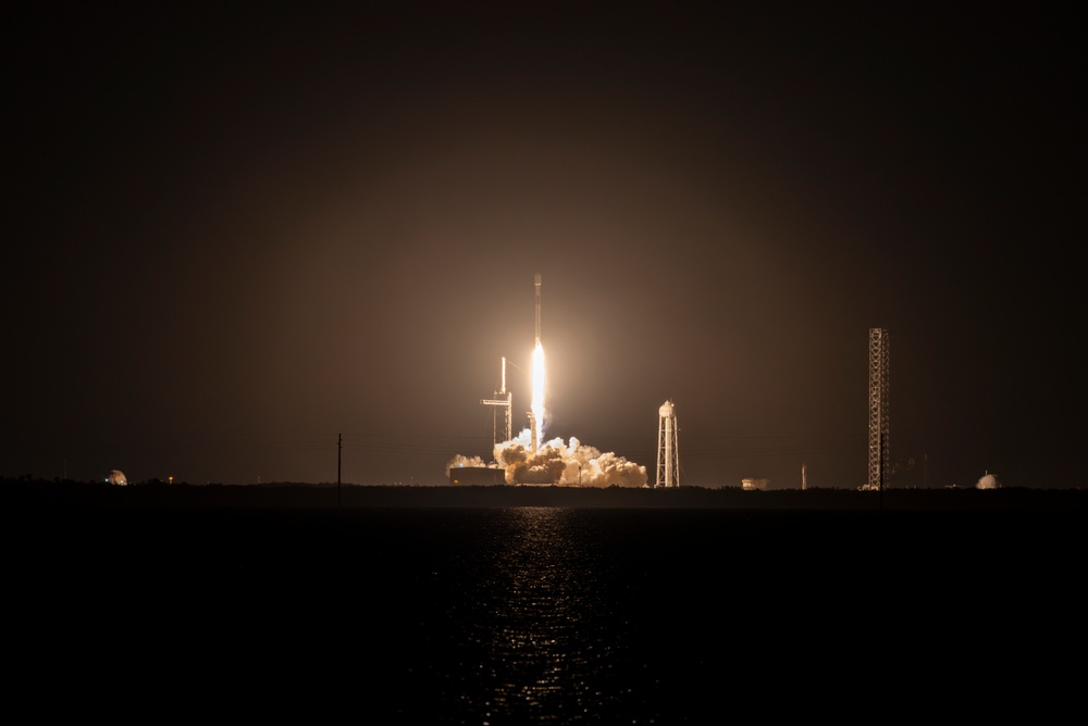 Blue Ghost lunar lander launch