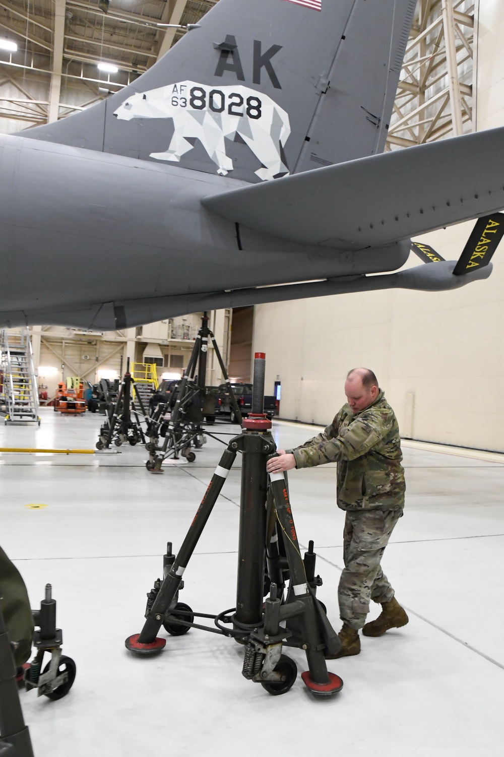 168th MXS Airmen perform Jack and Gear Swing on KC-135