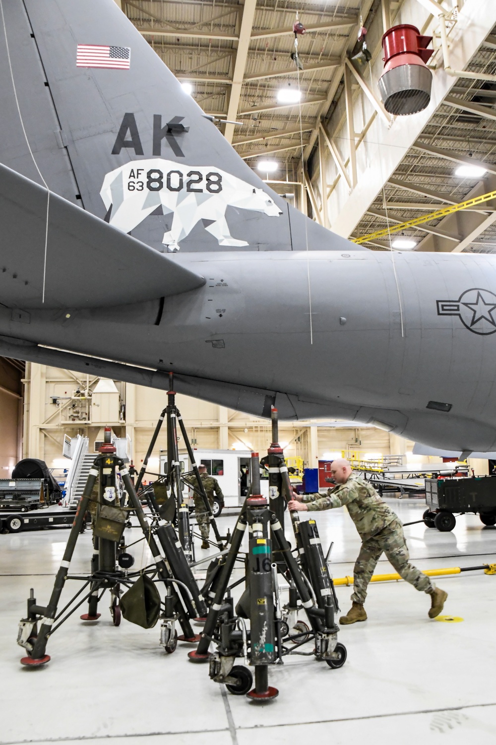 168th MXS Airmen perform Jack and Gear Swing on KC-135