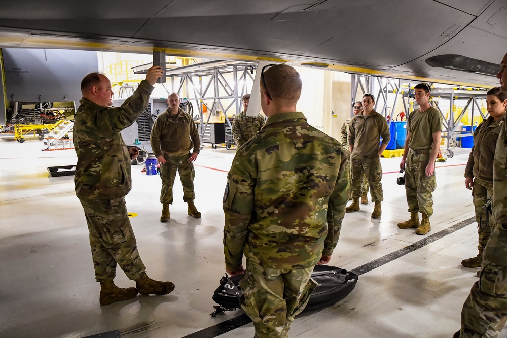 168th MXS Airmen perform Jack and Gear Swing on KC-135