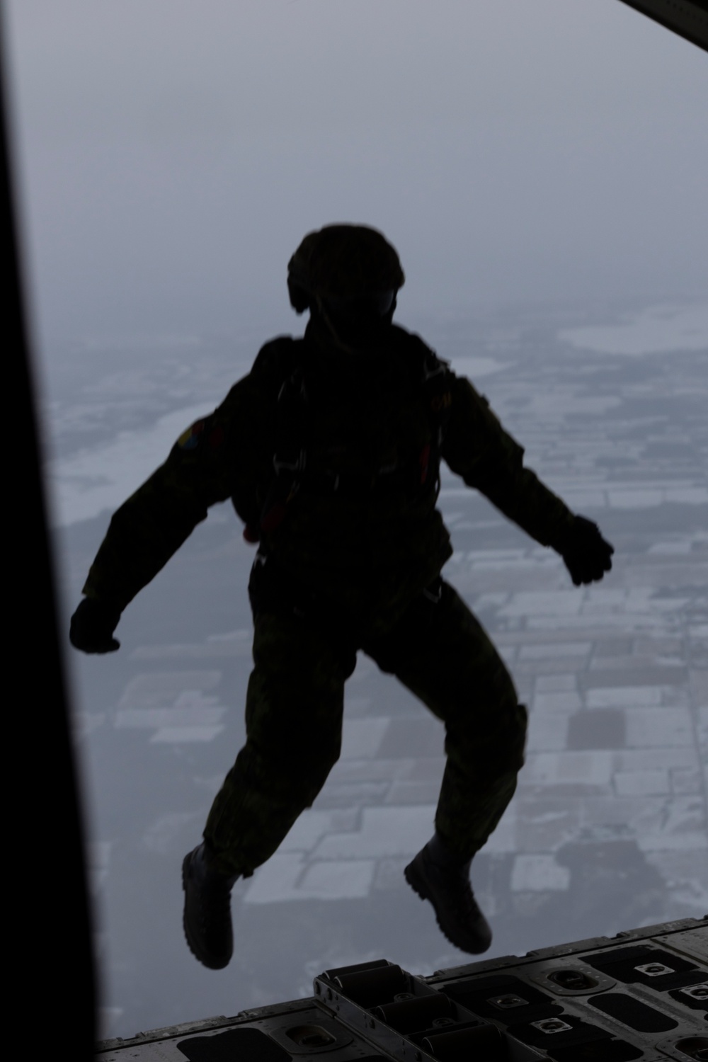 U.S. Marines with VMGR-252 participate in cold-weather training alongside the Royal Canadian Air Force