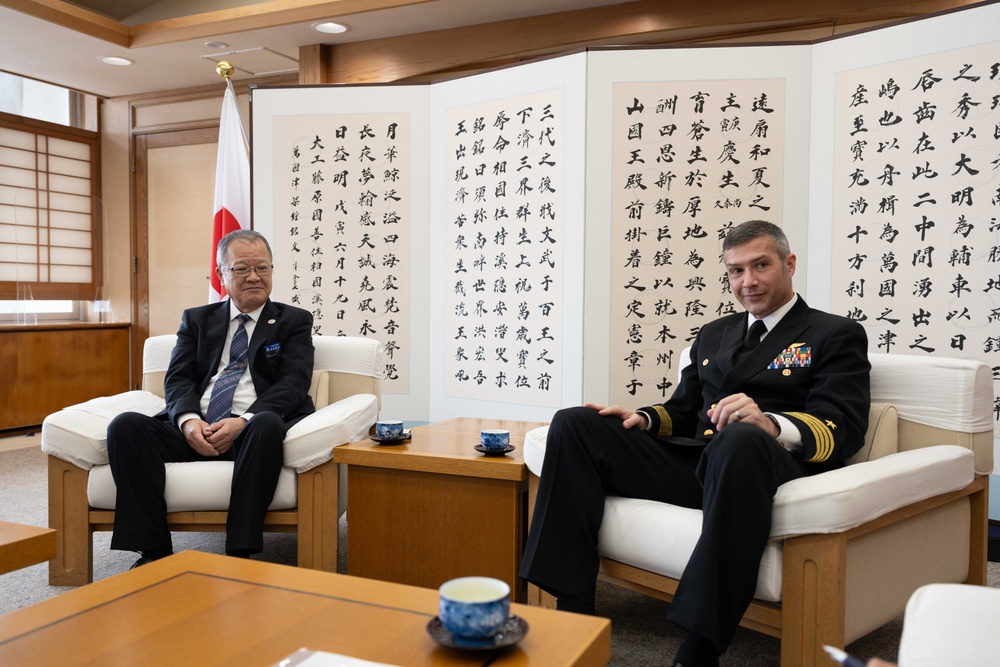 CFAO Commanding Officer Meets with Okinawa City Deputy Mayor