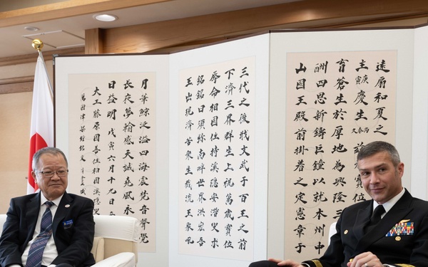 CFAO Commanding Officer Meets with Okinawa City Deputy Mayor