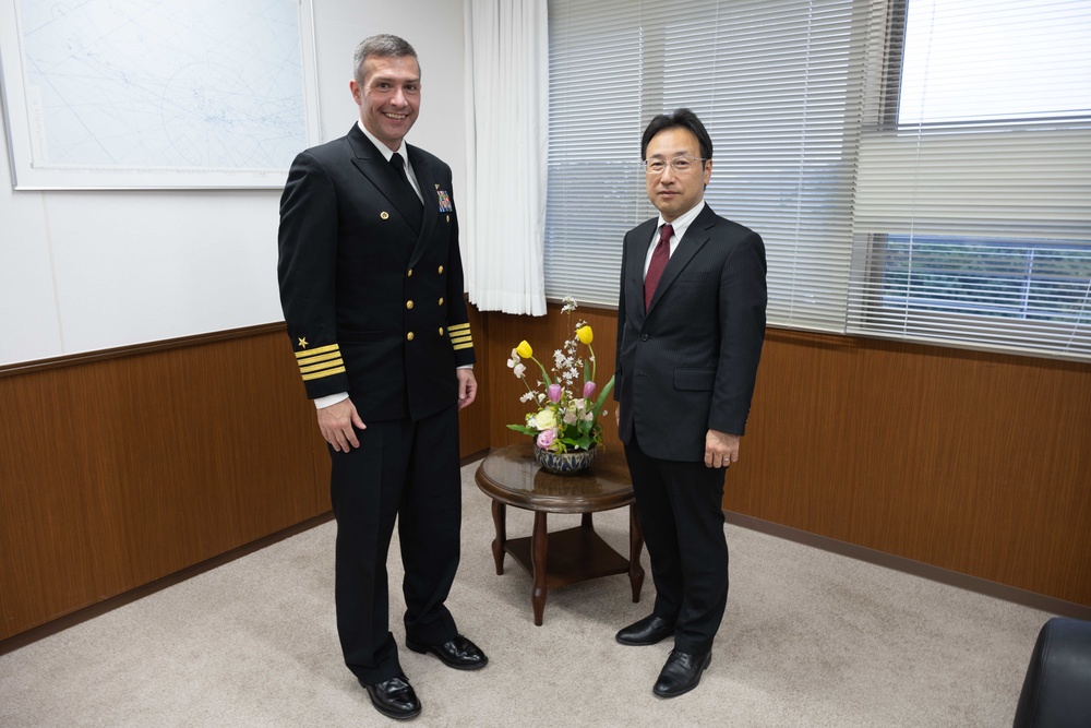 CFAO Commanding Officer Meets with Okinawa Defense Bureau Director General