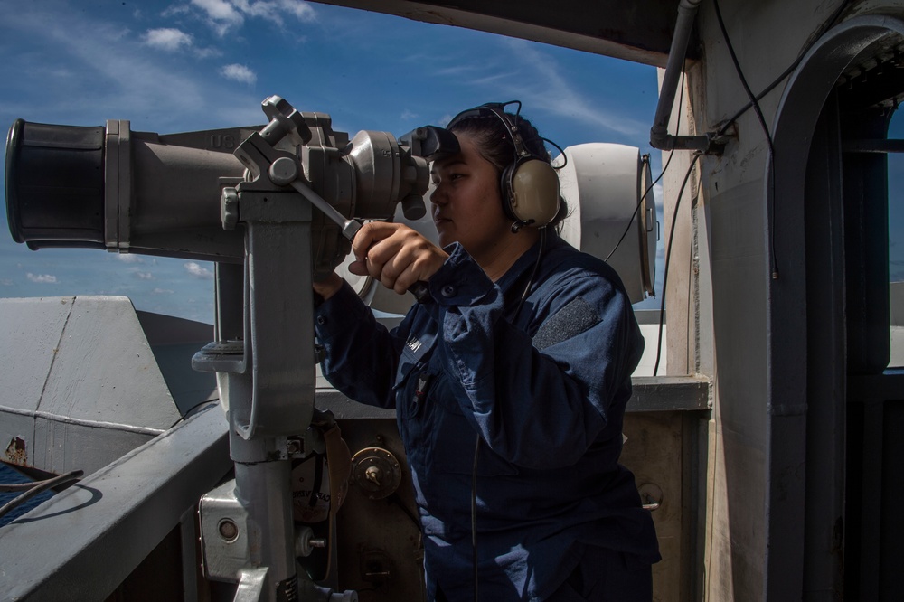 USS Carl Vinson (CVN 70) Conducts Routine Operations in the South China Sea