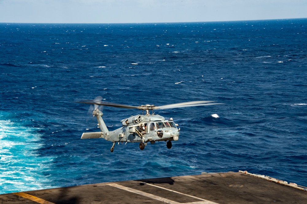 USS Carl Vinson (CVN 70) Conducts Routine Flight Operations in the South China Sea