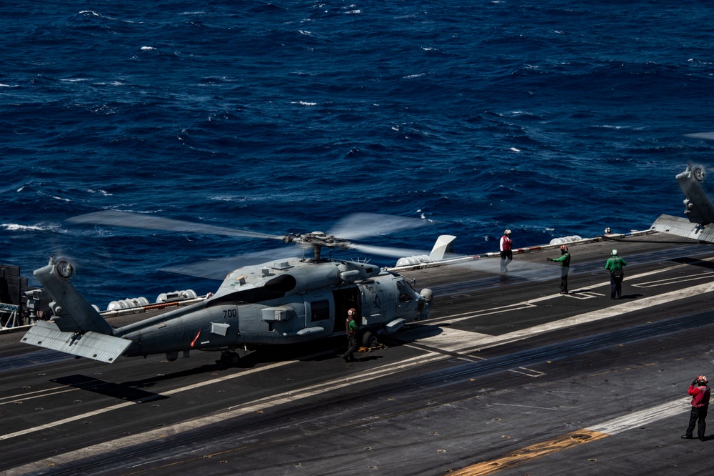 USS Carl Vinson (CVN 70) Conducts Routine Flight Operations in the South China Sea