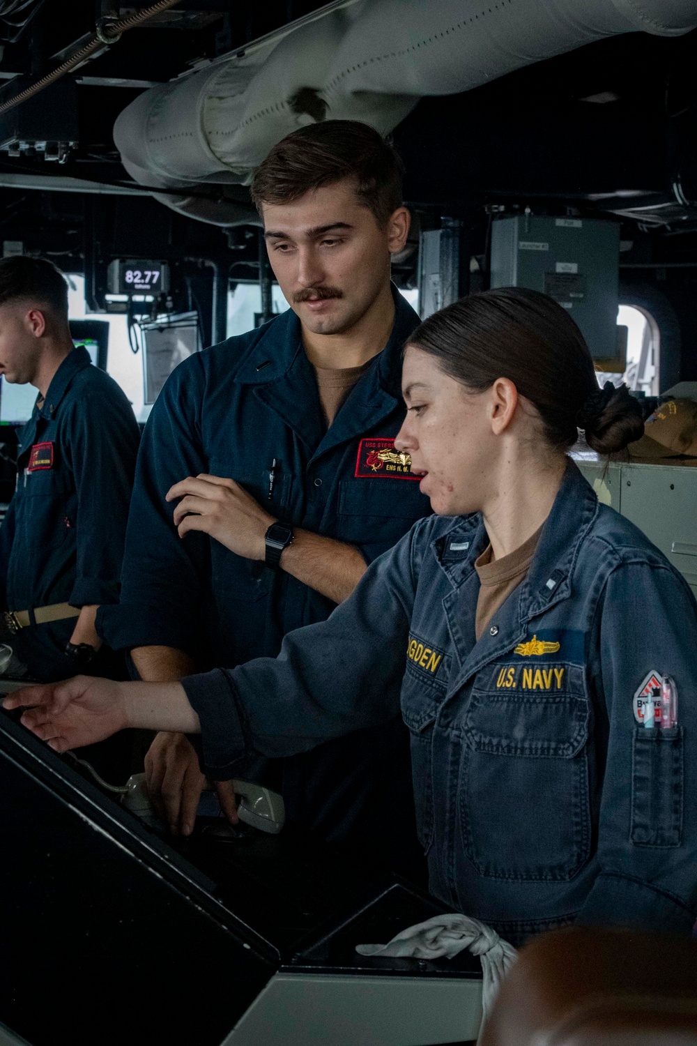 USS Sterett conducts routine operations as part of the Carl Vinson Carrier Strike Group