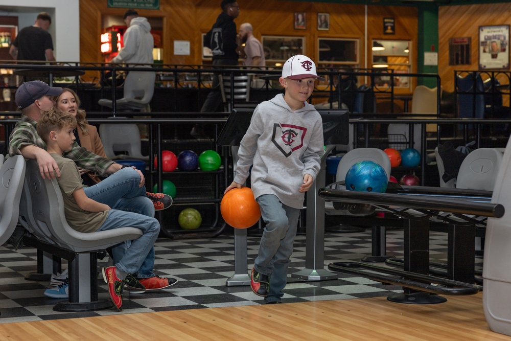 Marine Combat Training Battalion, School of Infantry-East hosts family day bowling event