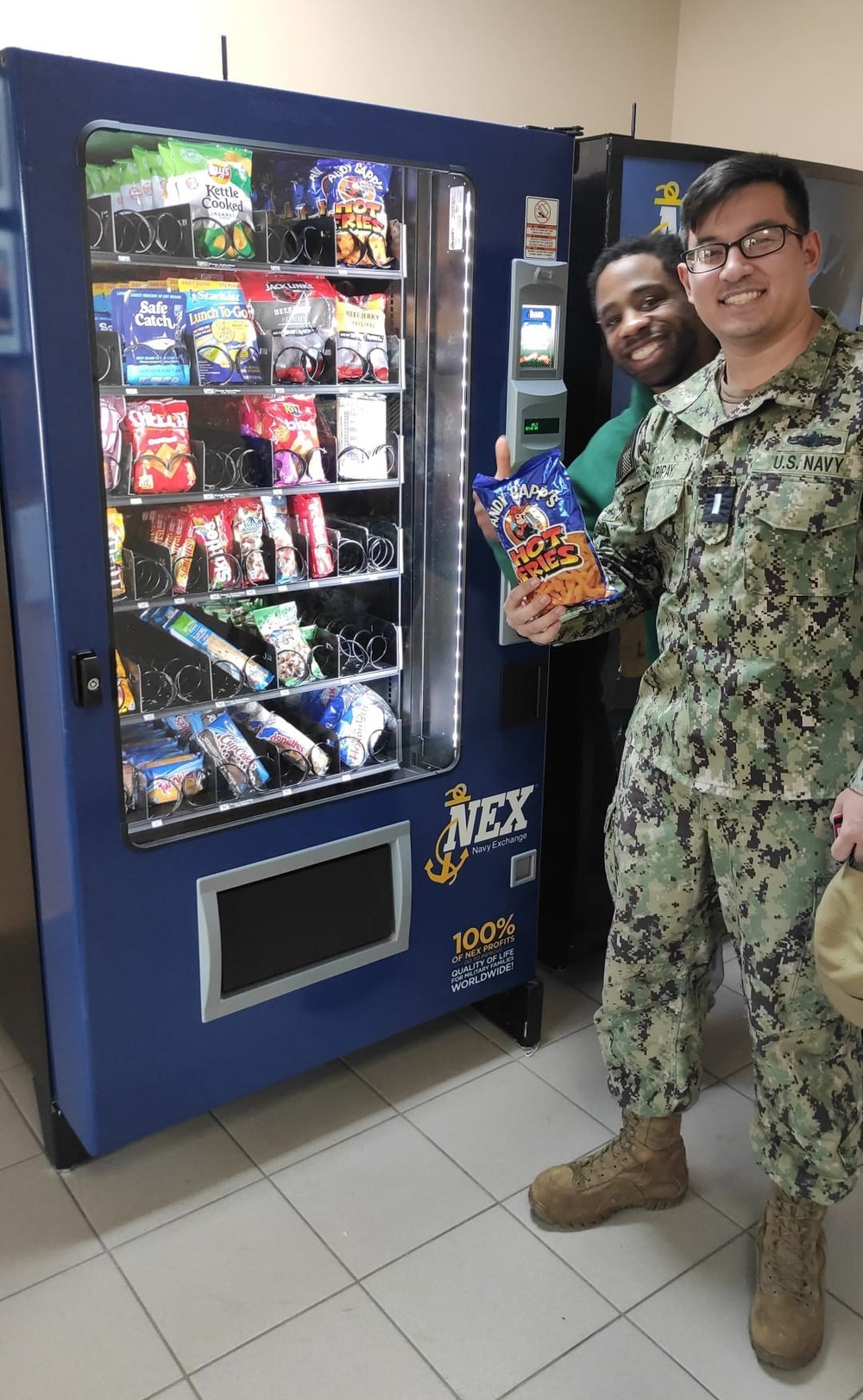 On-the-Go: Navy Exchange’s Vending Machines Dispense Snacks 24/7