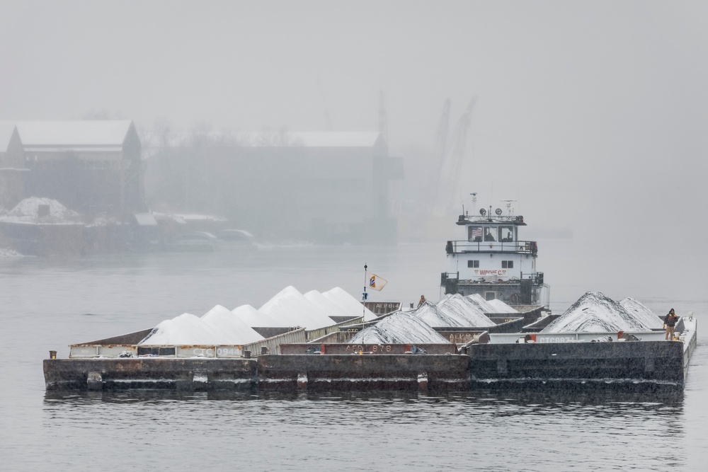 Inland navigation operations continues despite frozen Pittsburgh riverways