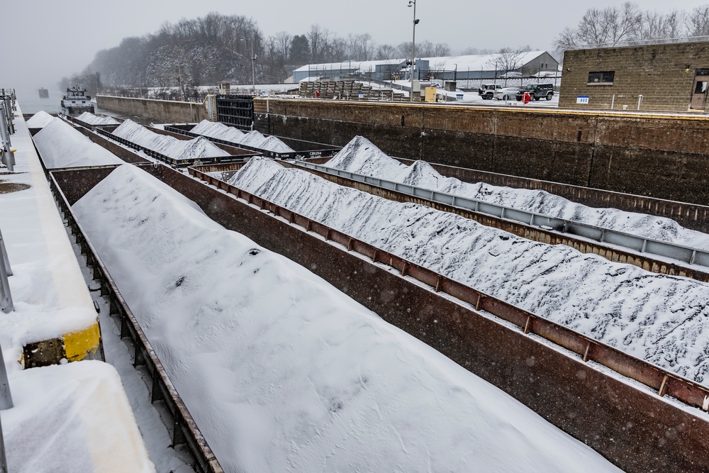 Inland navigation operations continues despite frozen Pittsburgh riverways