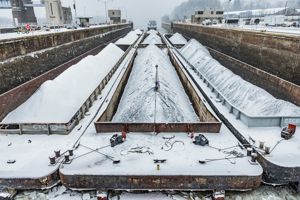 Inland navigation operations continues despite frozen Pittsburgh riverways