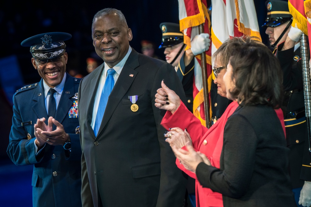 Chairman of the Joint Chiefs of Staff Hosts Armed Forces Farewell Tribute Honoring Secretary of Defense Austin