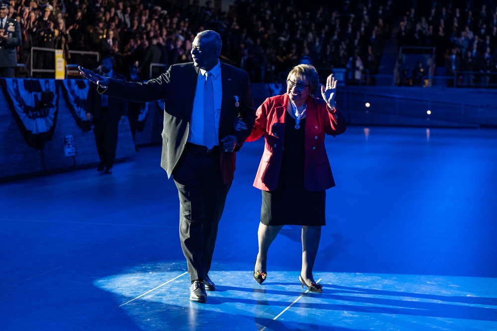 Chairman of the Joint Chiefs of Staff Hosts Armed Forces Farewell Tribute Honoring Secretary of Defense Austin