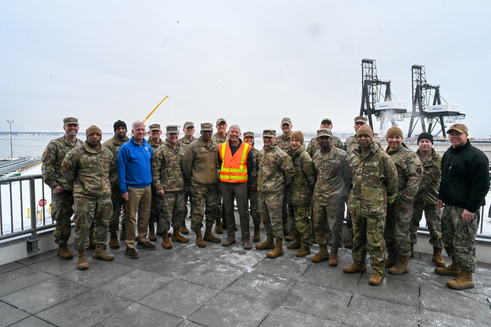 Gen. Reed visits JBER