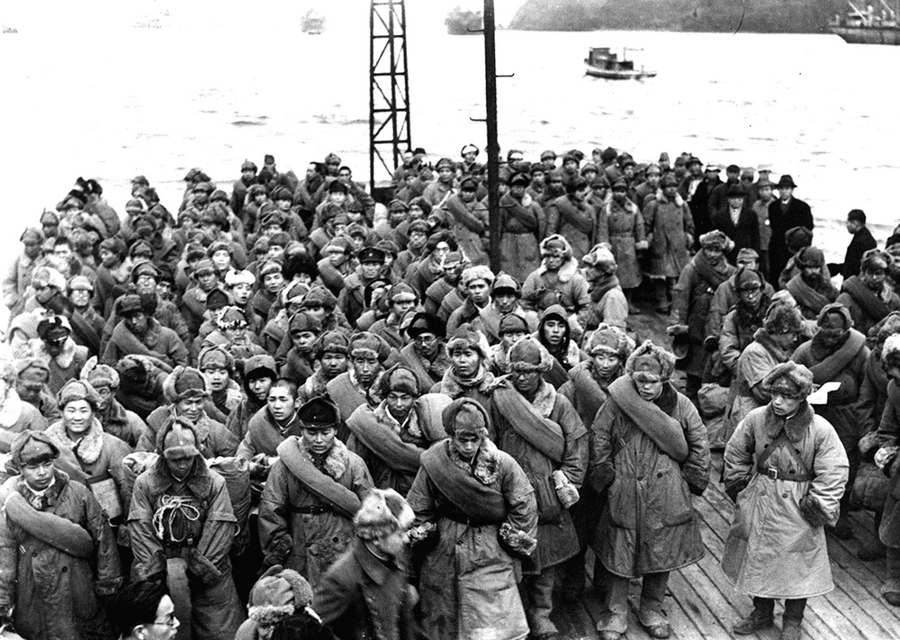 441st CIC Detachment Screens Repatriated Japanese Prisoners (JAN 1948)