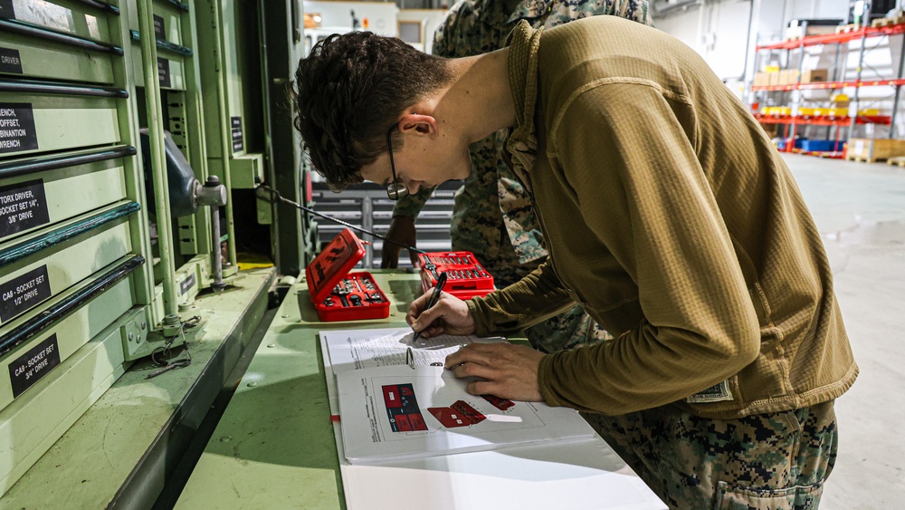 Marines Pull Equipment from Prepositioning Caves in Norway