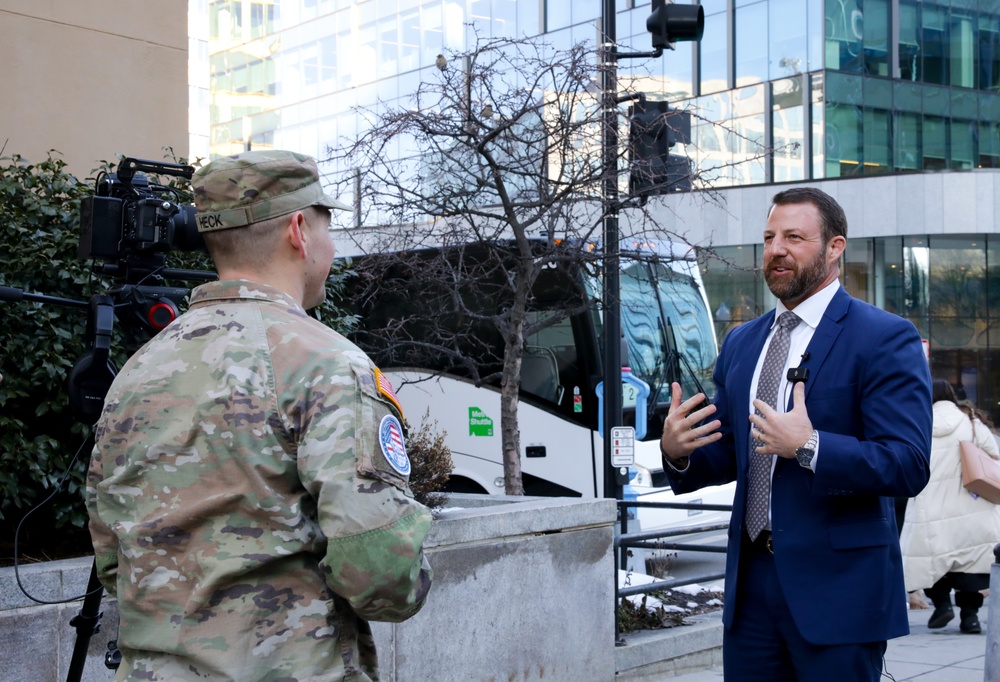 Senator Markwayne Mullin Visits Service Members Preparing to Support the 60th Presidential Inauguration