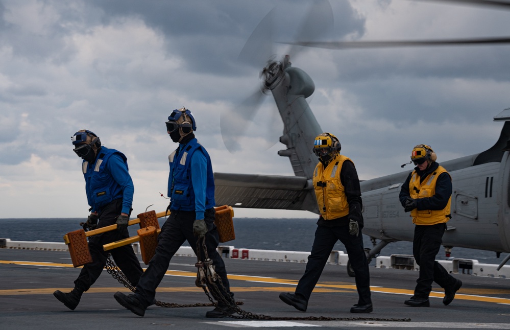 MH-60S Flight Operations aboard USS America (LHA 6)