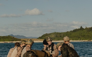 31st MEU | Maritime Raid Force conducts Helocast Training