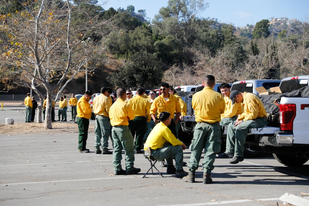 California Army National Guard Handcrews Get Ready To Tackle LA Wildfires