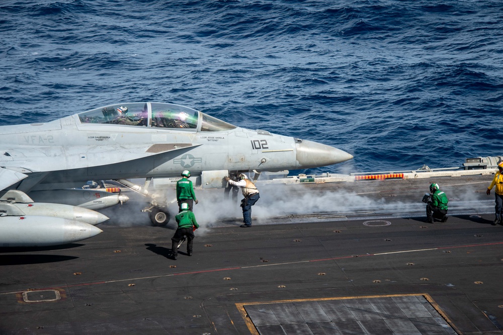 USS Carl Vinson (CVN 70) Conducts Routine Flight Operations in the South China Sea