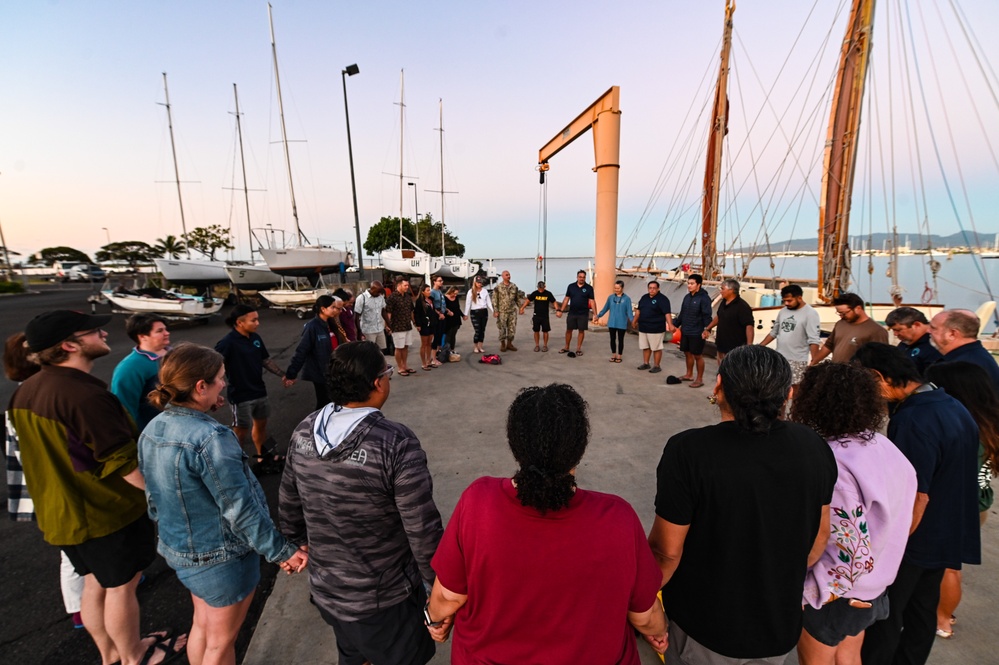 Hōkūleʻa Arrives at Puʻuloa, Pearl Harbor for Community Engagements