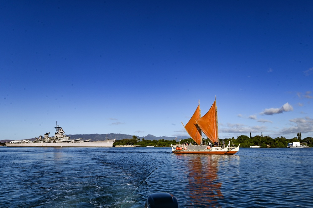 Hōkūleʻa Arrives at Puʻuloa, Pearl Harbor for Community Engagements