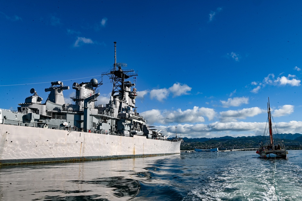 Hōkūleʻa Arrives at Puʻuloa, Pearl Harbor for Community Engagements