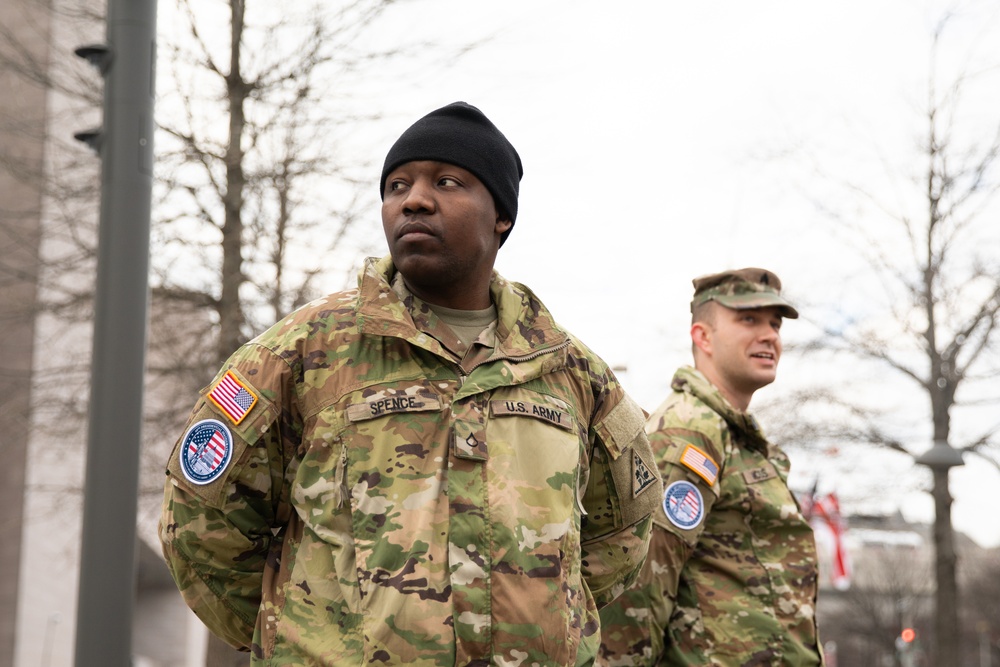 Soldiers Secure Perimeter of The National Art Galary To Support Civilian Law Enforcement