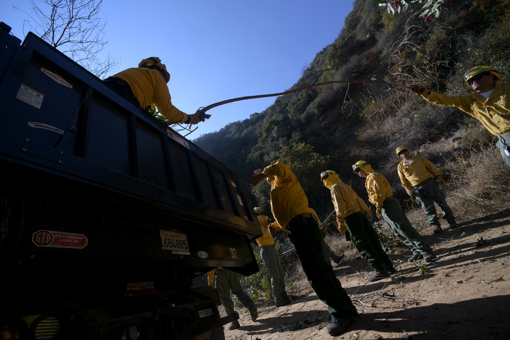 California Army National Guard assists with Los Angeles wildfire response efforts