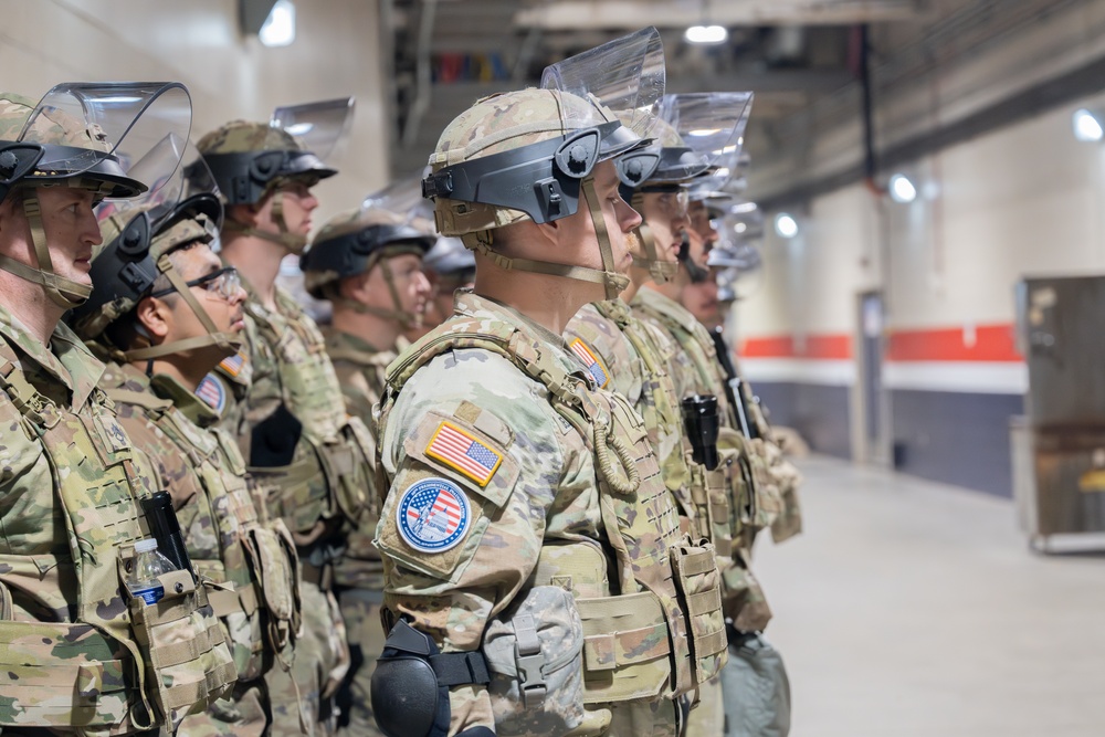 Chief of the National Guard Bureau Presents Coins to Idaho National Guard Soldiers Supporting 60th Presidential Inauguration