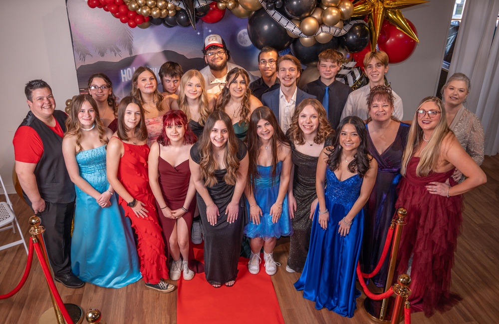 Annual Youth Ball Connects Oregon Military Families